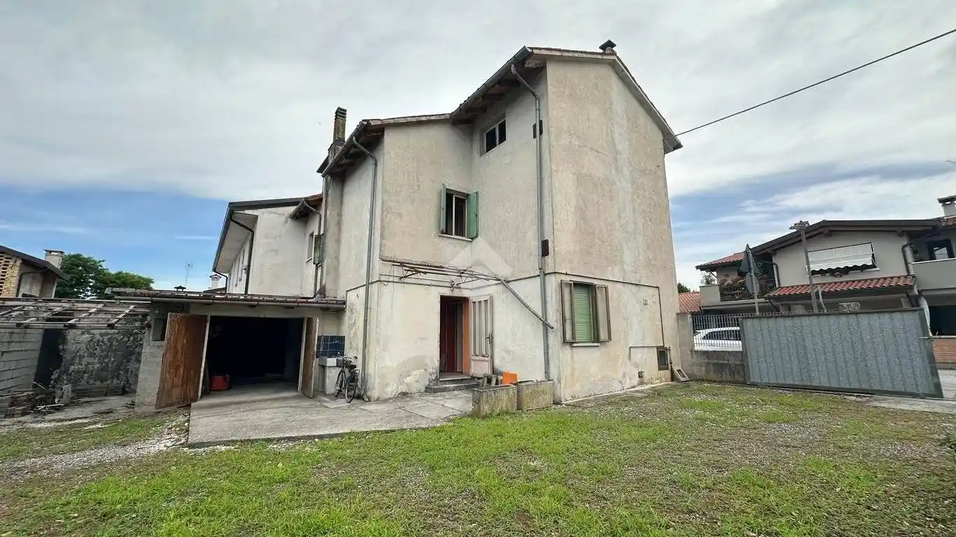 Rustico - Casale in vendita a San Vito al Tagliamento