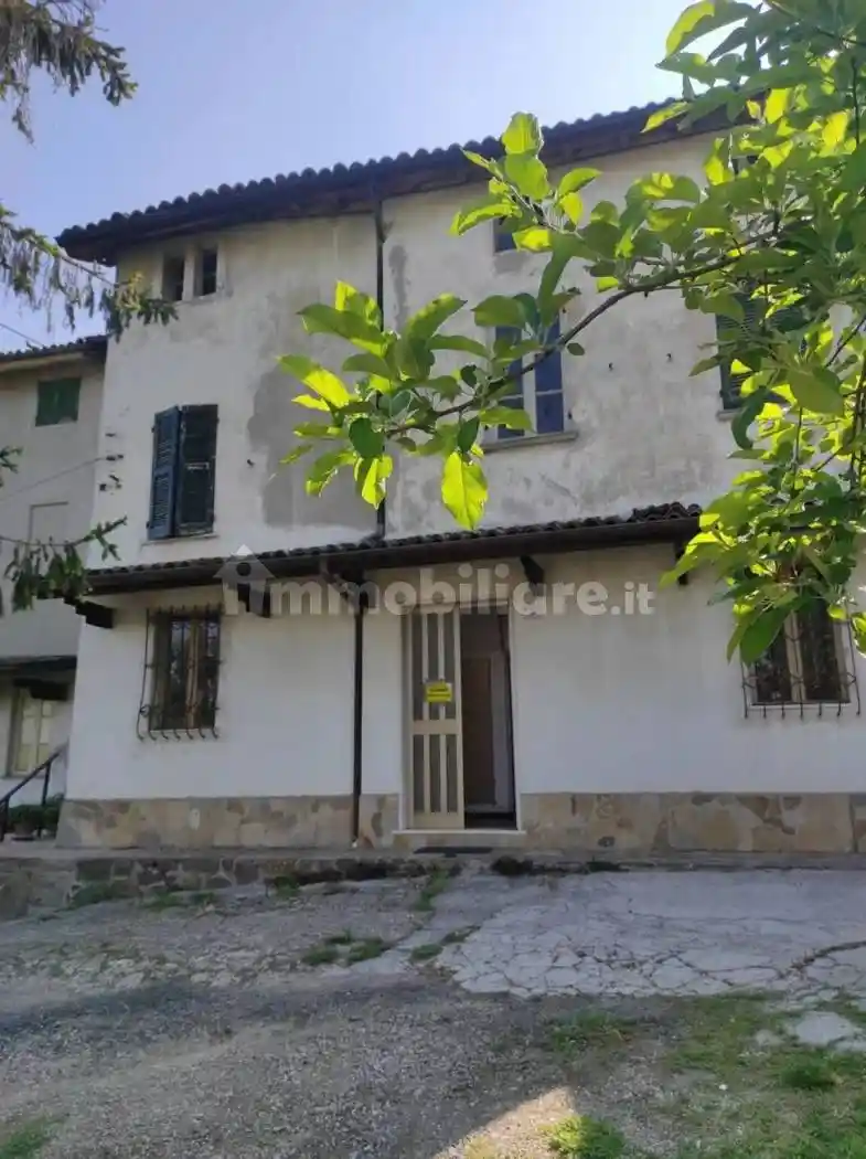 Villa in vendita a Casteggio