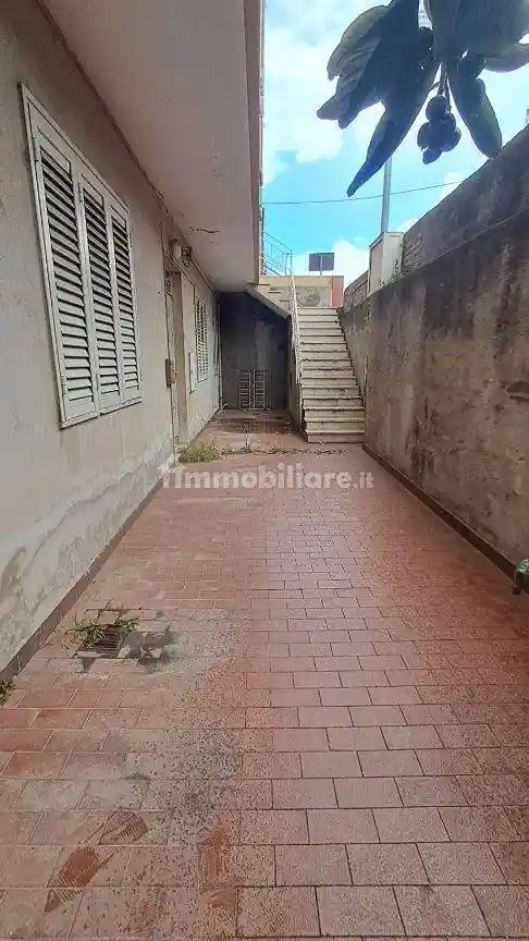 Palazzo - Edificio in vendita a Rometta