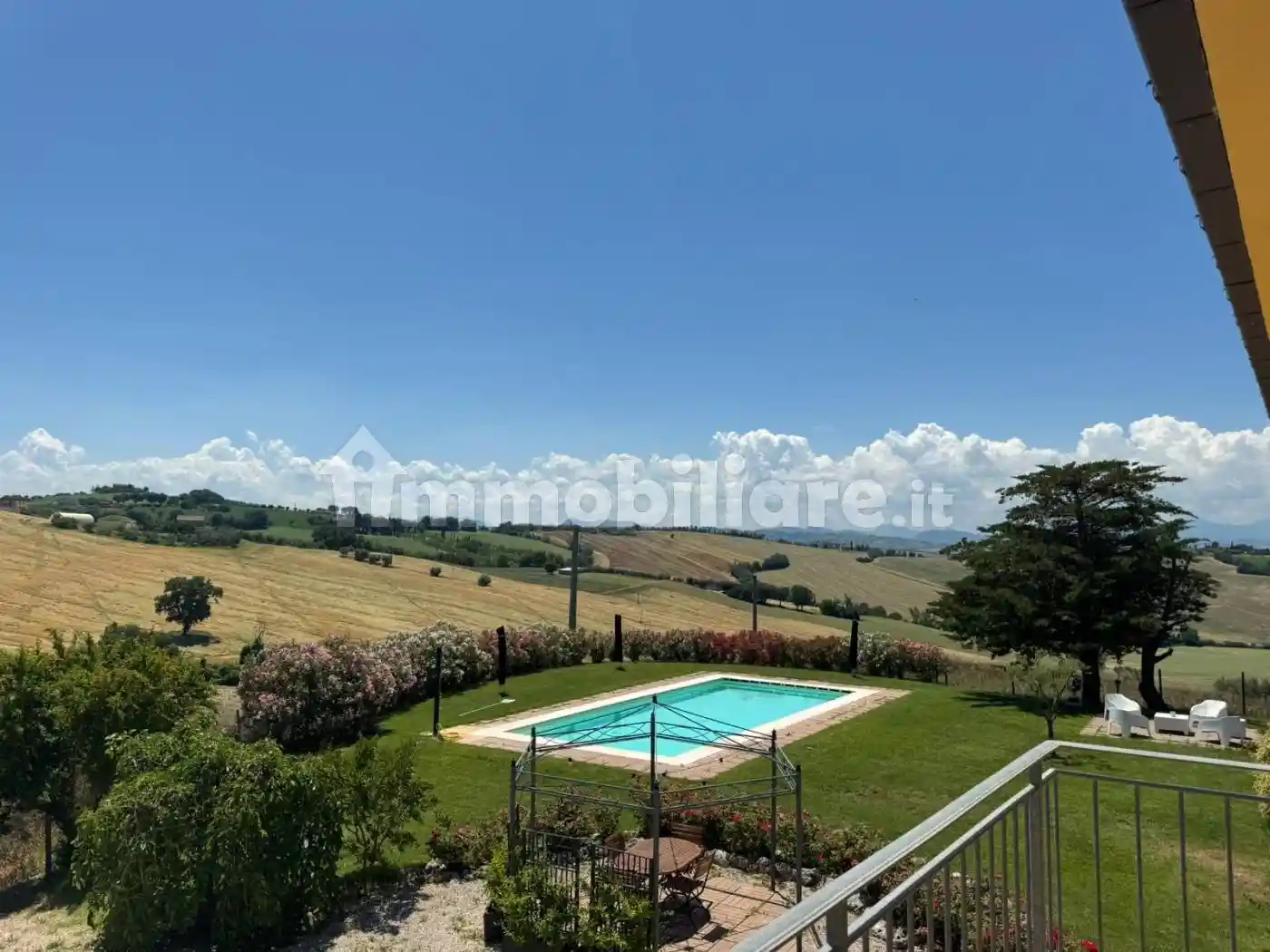 Rustico - Casale in vendita a Ostra