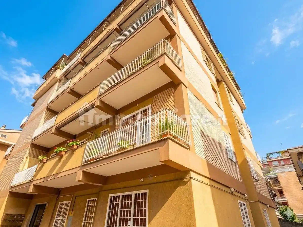 Appartamento in vendita a Roma