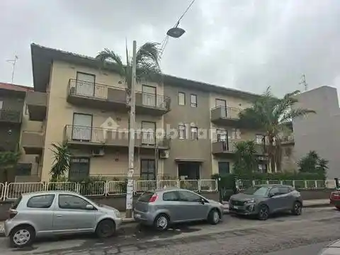 Appartamento in vendita a Camporotondo Etneo