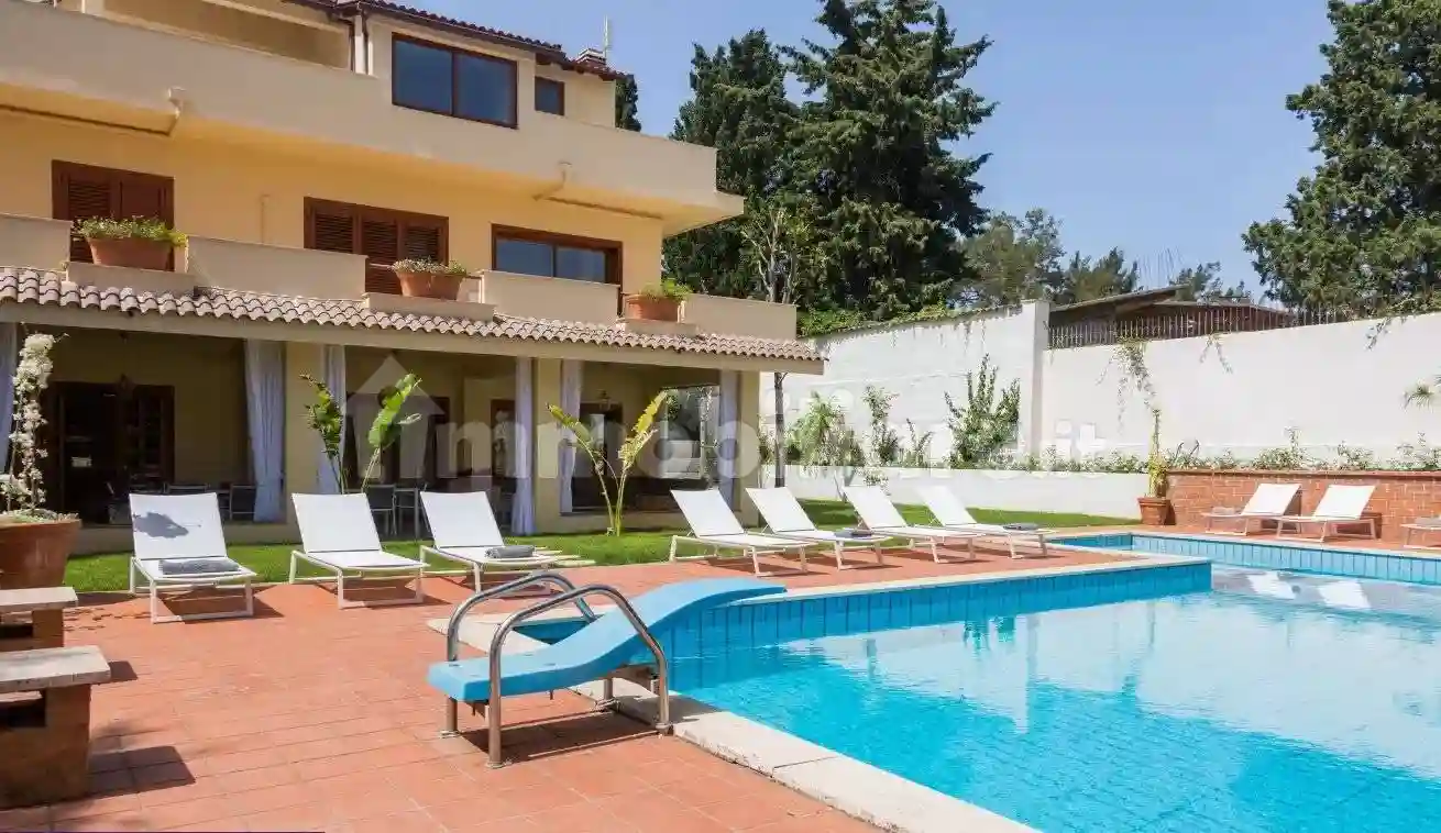 Villa - foto 2