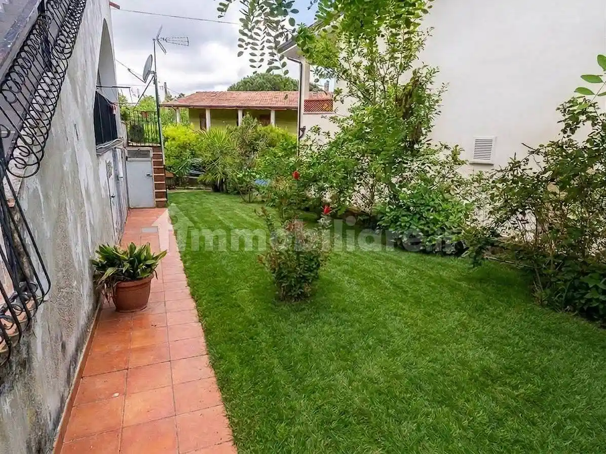 Appartamento in vendita a Laureana Cilento