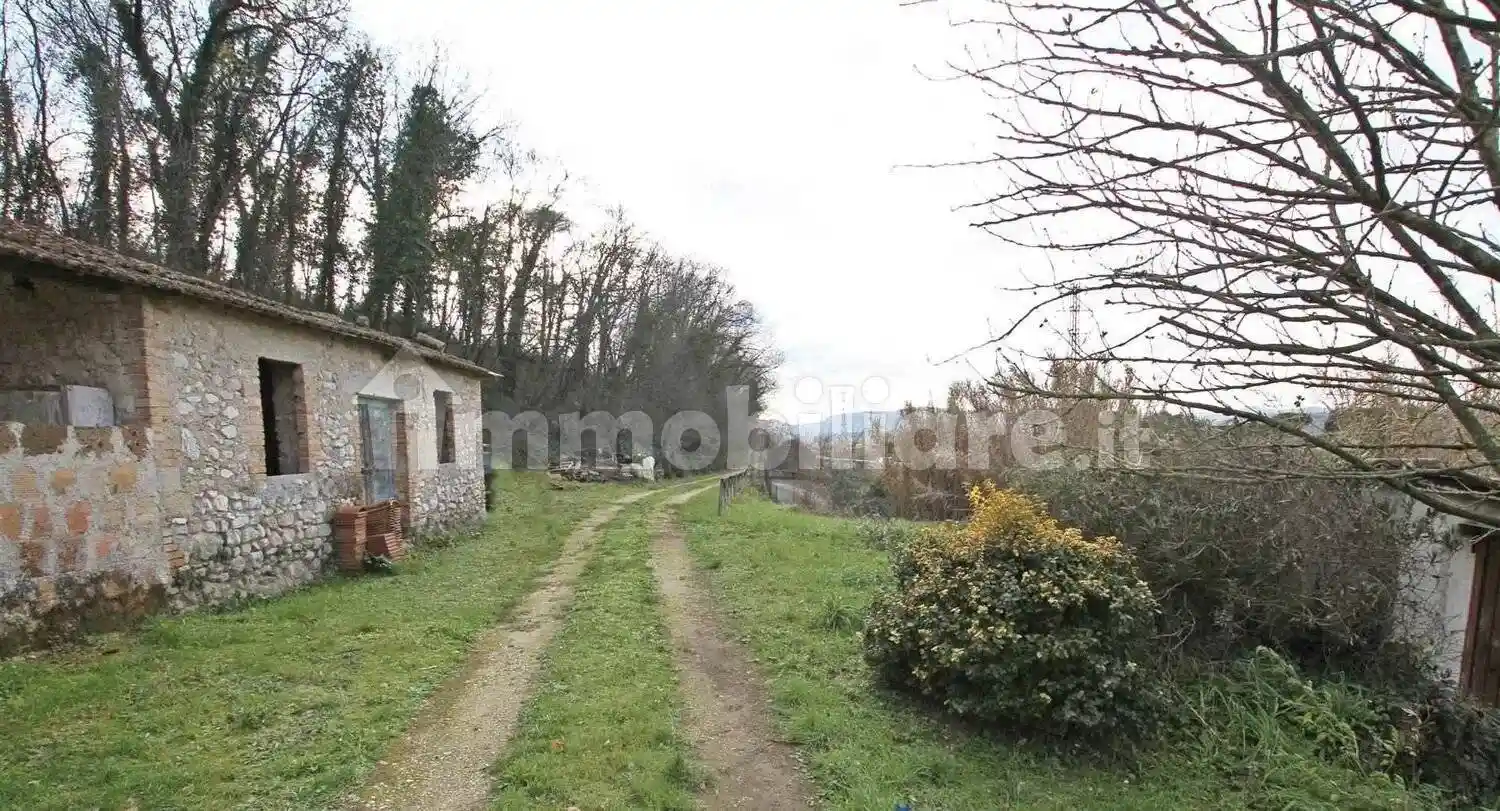 Rustico - Casale in vendita a Terni