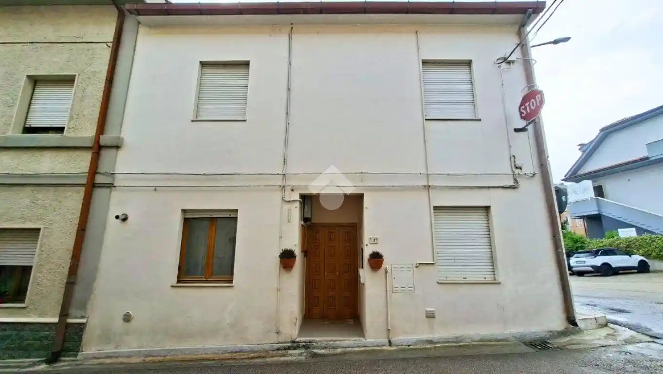Casa indipendente in vendita a Castel di Lama