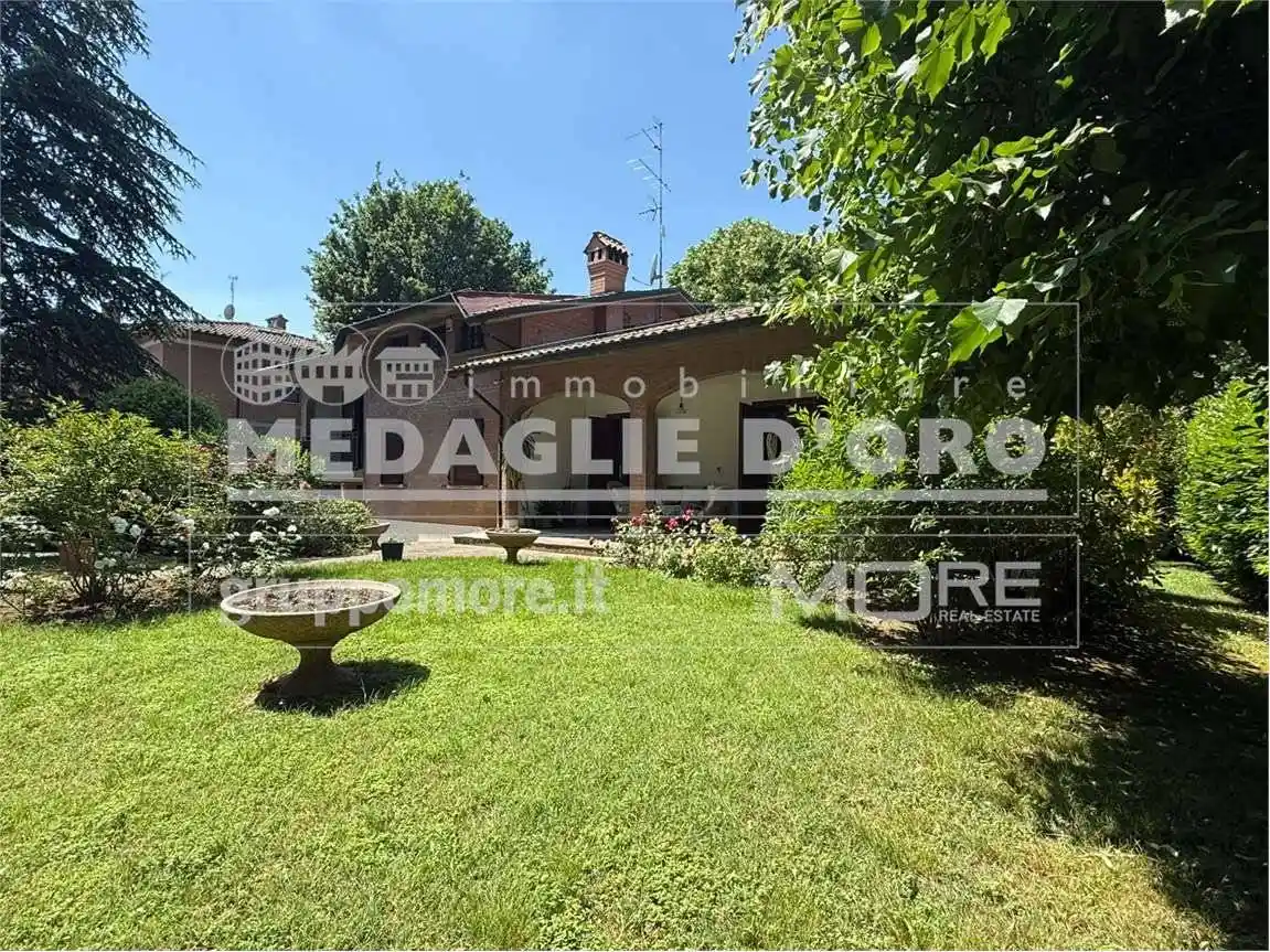 Villa in vendita a Castelnuovo Rangone
