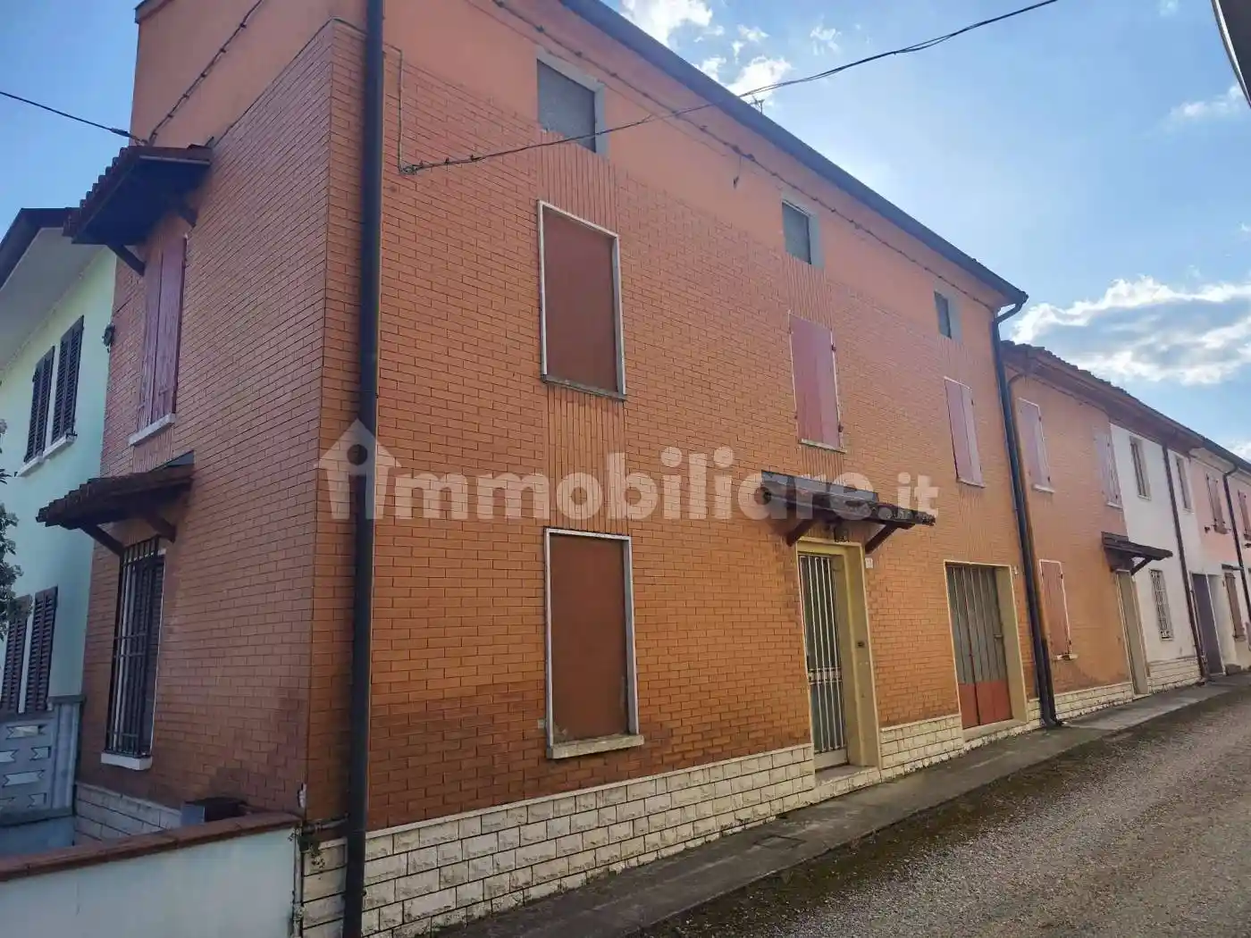 Casa indipendente in vendita a Viadana