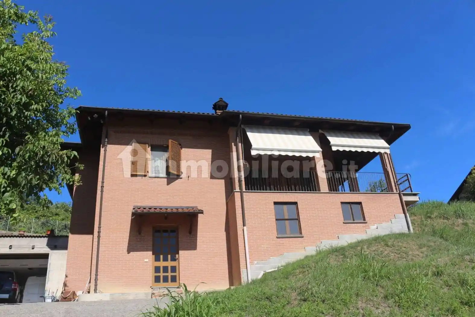 Villa in vendita a Castelnuovo Don Bosco