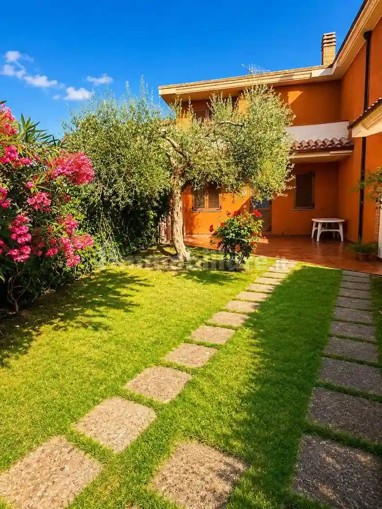 Villetta a schiera - foto 2