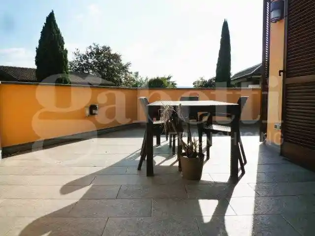 Appartamento in vendita a Sesto Calende
