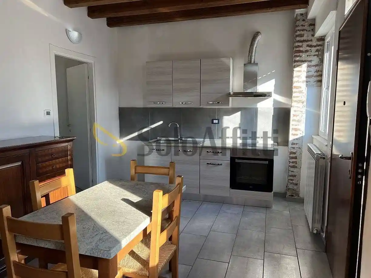 Appartamento in affitto a Valle Salimbene