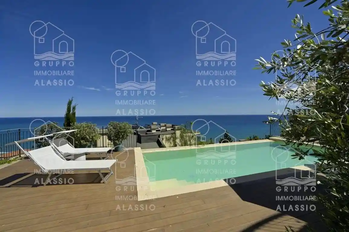 Villa in vendita a Alassio