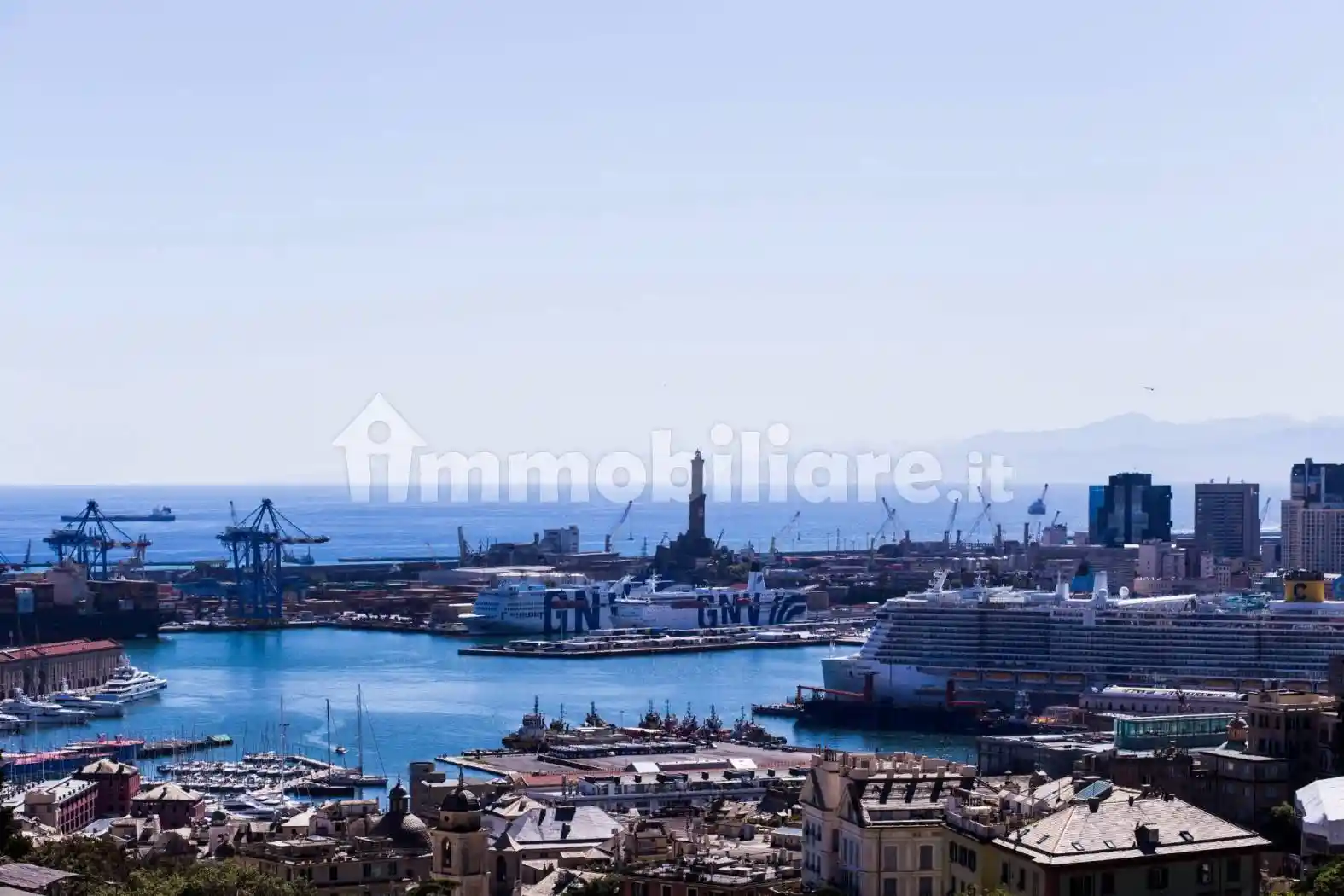 Appartamento in vendita a Genova