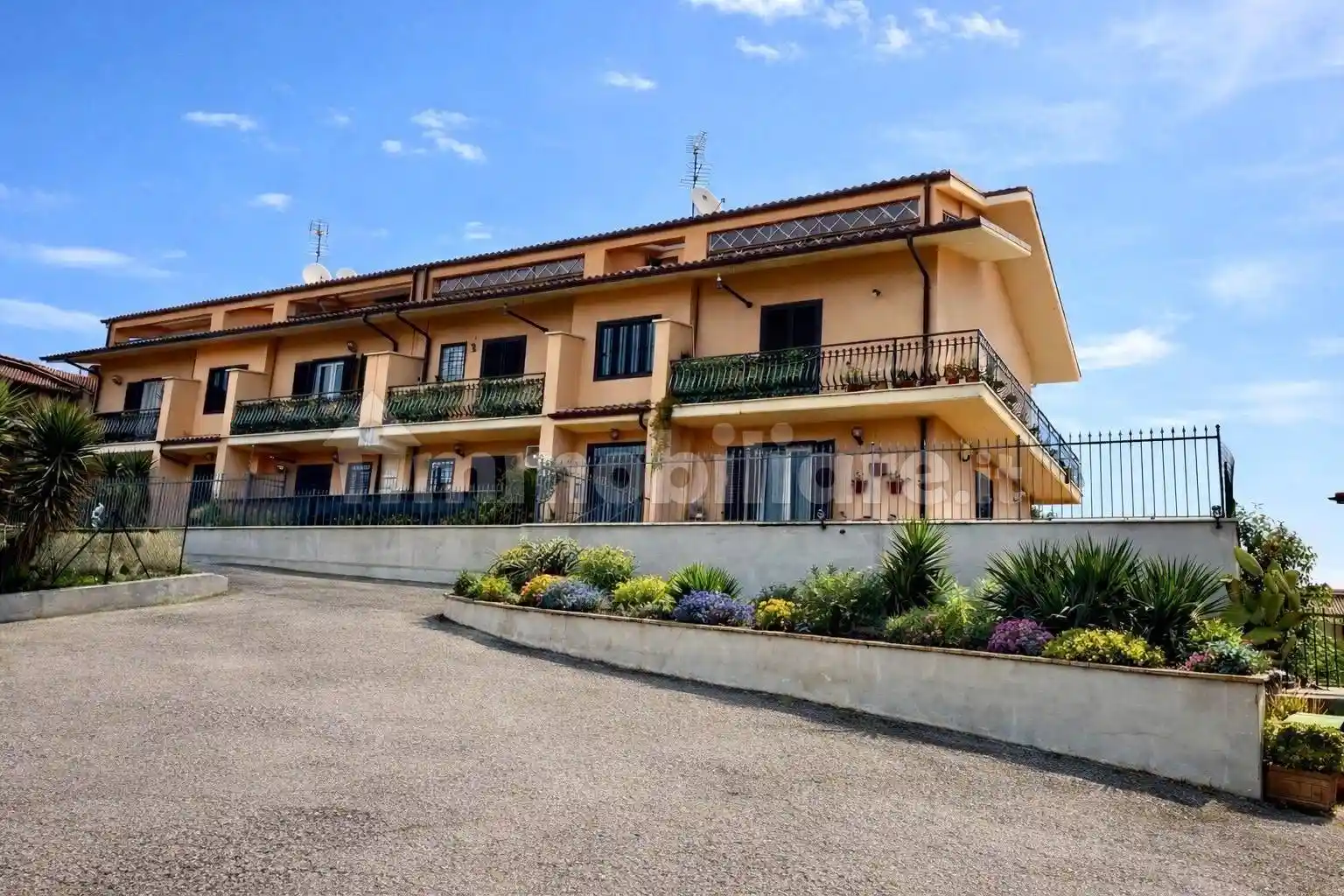 Palazzo - Edificio in vendita a Poggio Nativo