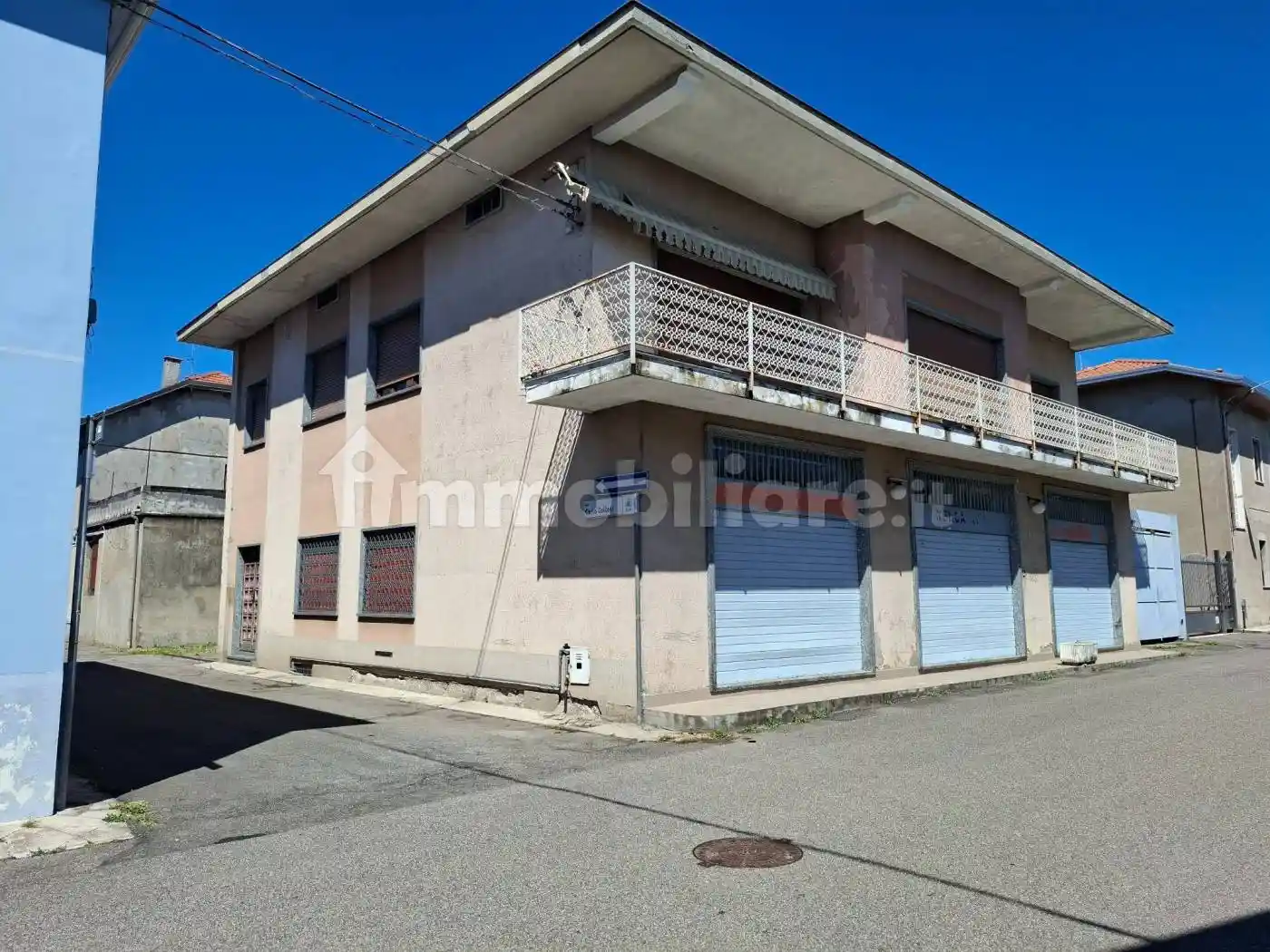 Casa indipendente in vendita a Magnago