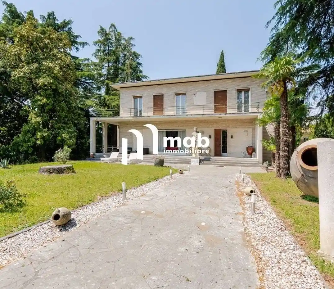 Villa in vendita a Gorizia