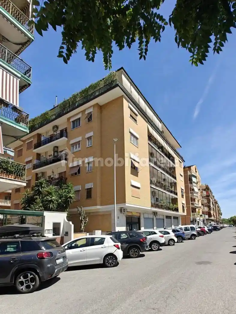 Appartamento in vendita a Roma