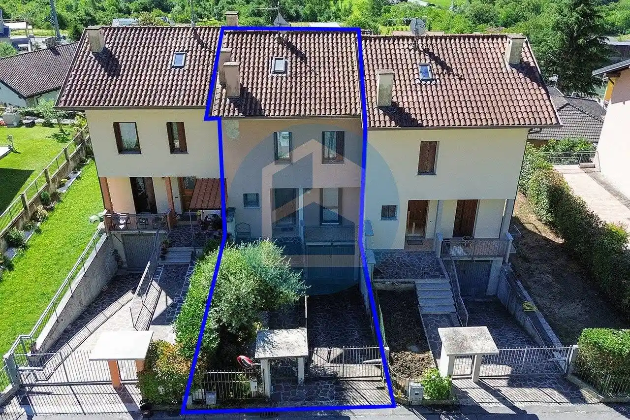 Villa in vendita a Losine