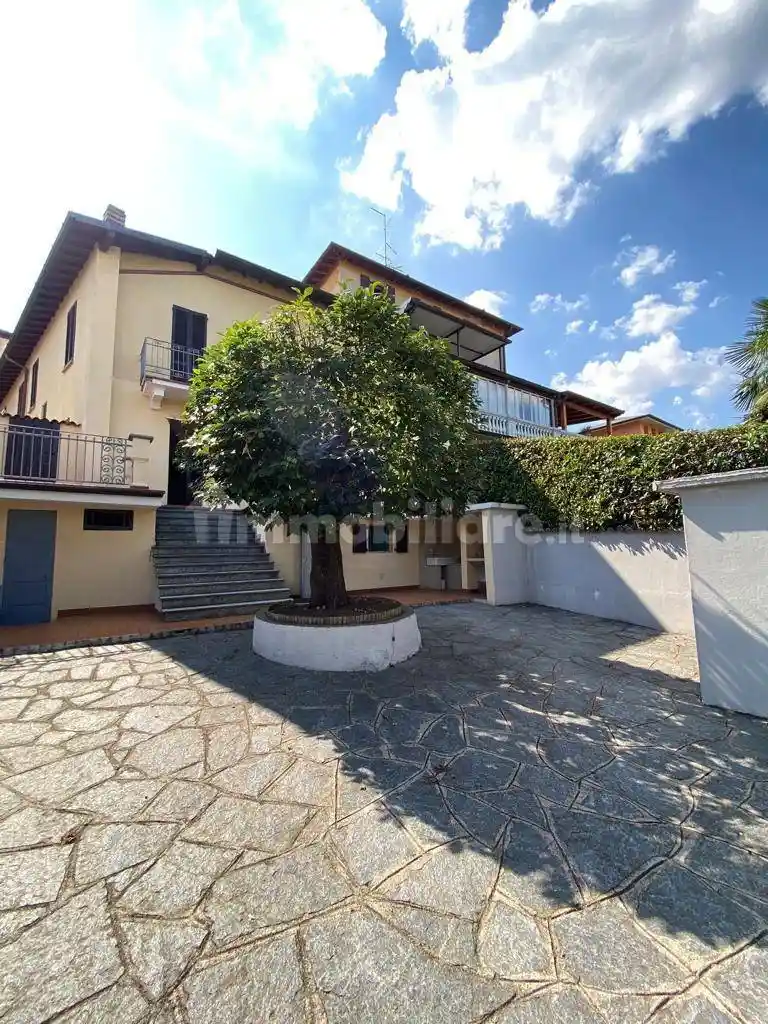 Villa in vendita a Villa Guardia