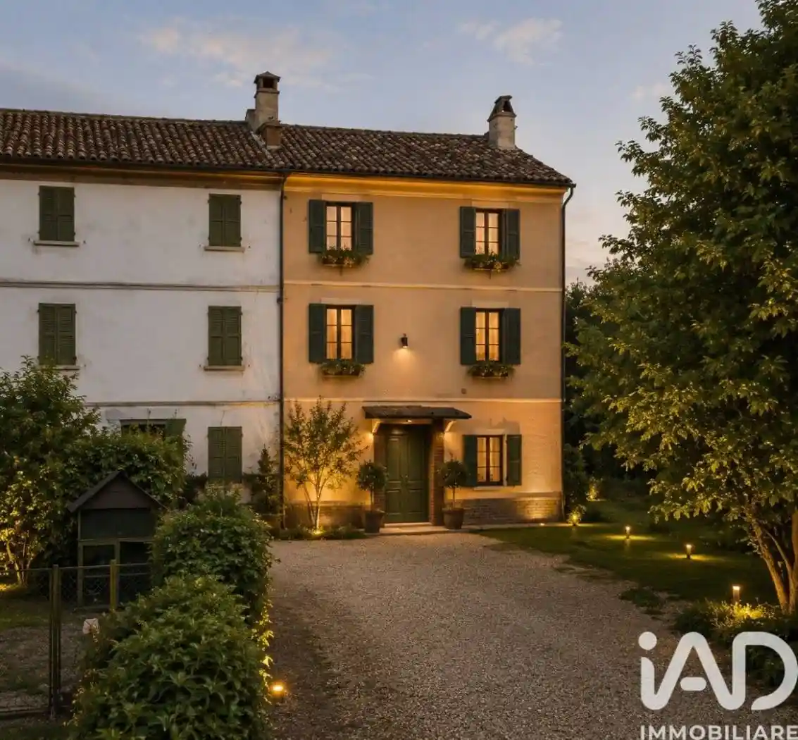 Palazzo - Edificio in vendita a Robecco Pavese
