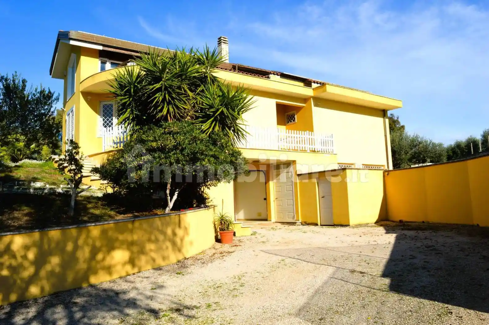 Villa in vendita a Aprilia