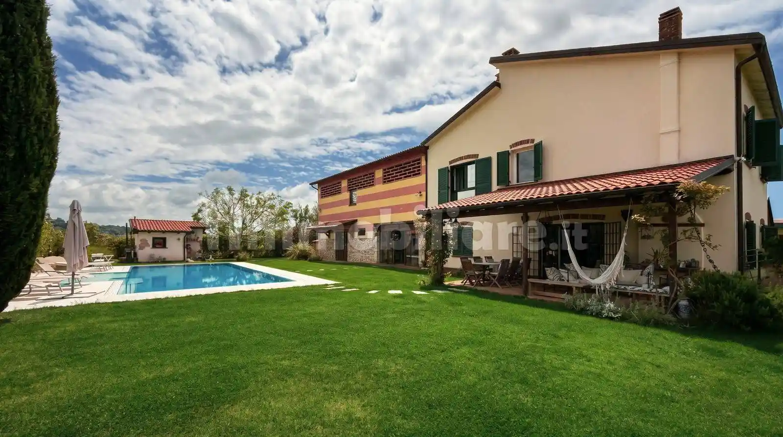 Villa in vendita a Castelnuovo del Garda