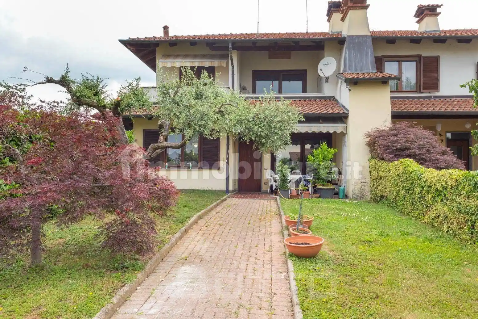 Villa in vendita a Fara Novarese