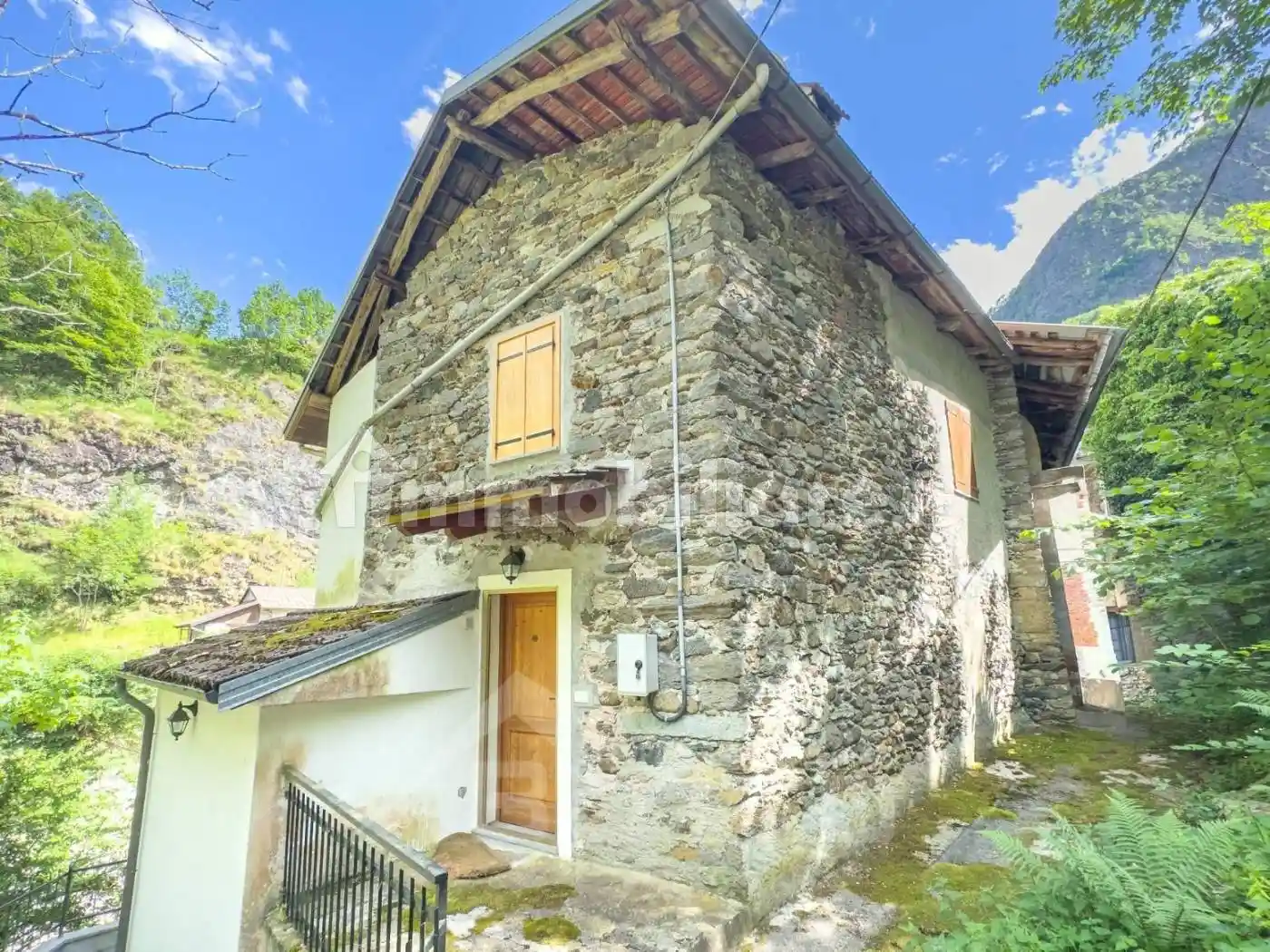 Villa in vendita a Cravagliana