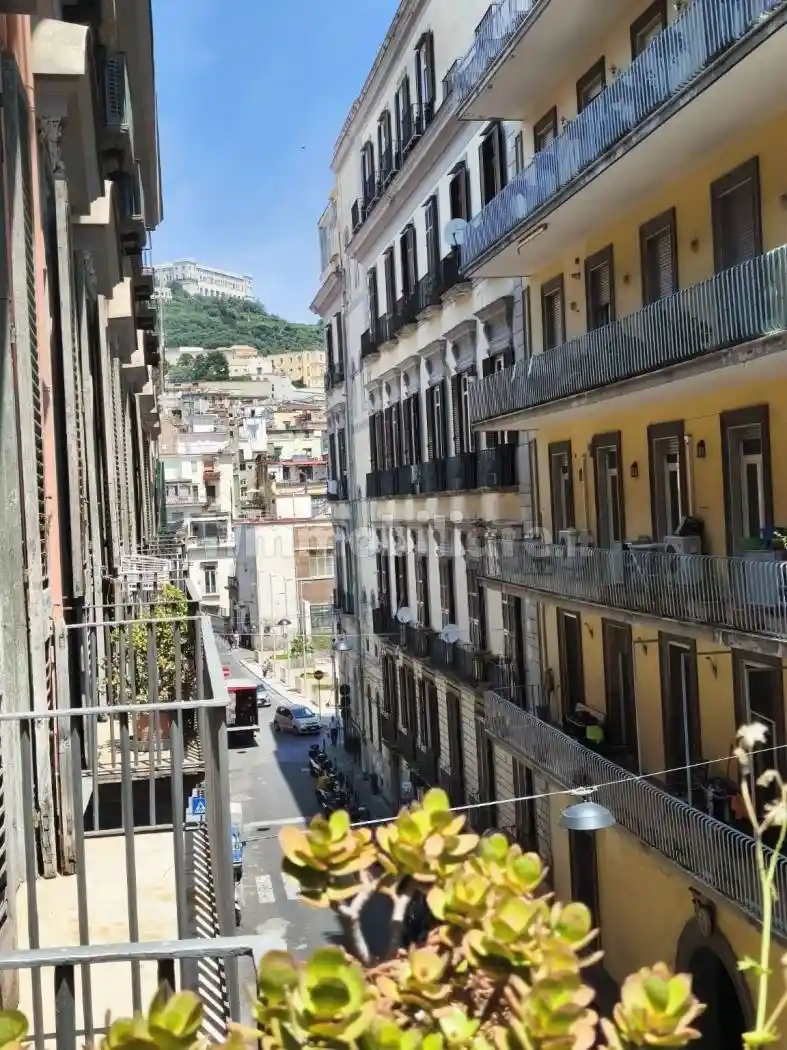 Appartamento in vendita a Napoli
