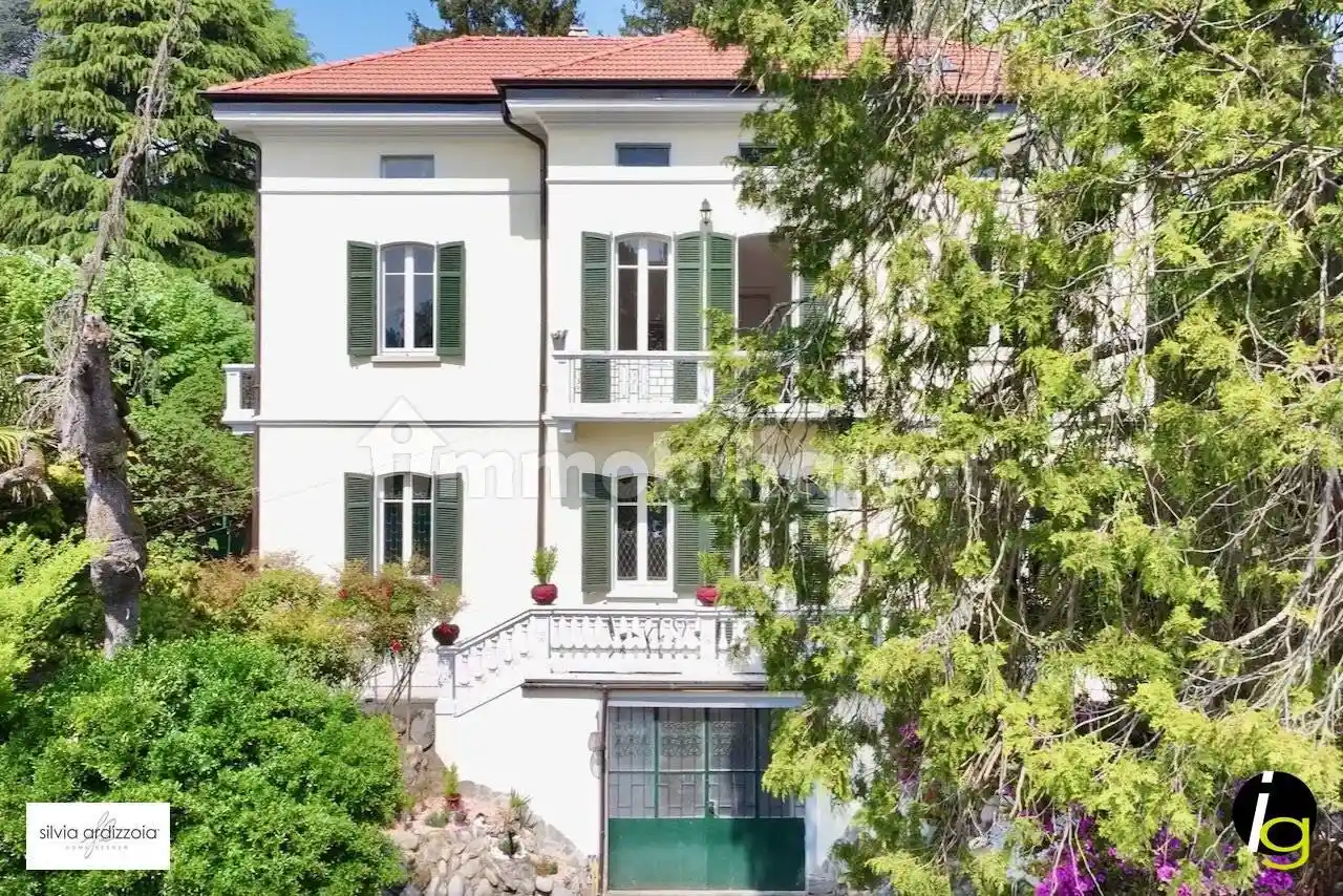 Villa in vendita a Castelletto Sopra Ticino