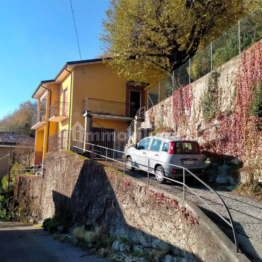 Casa indipendente in vendita a Proserpio