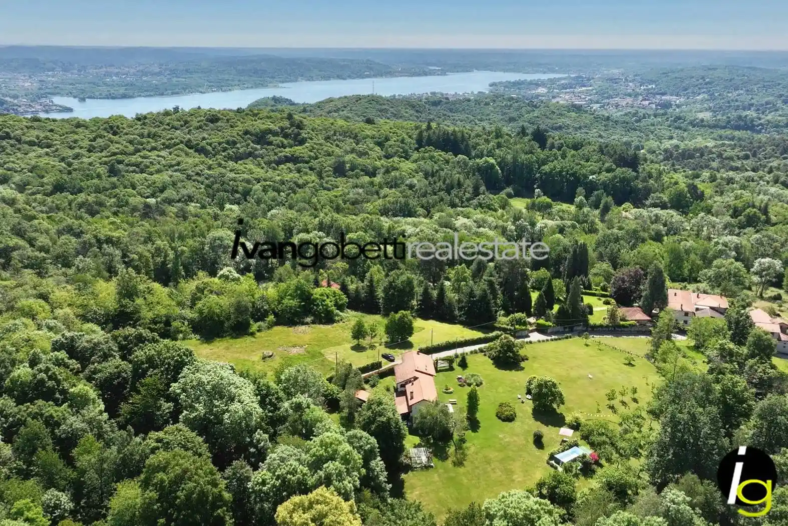 Villa in vendita a Arona