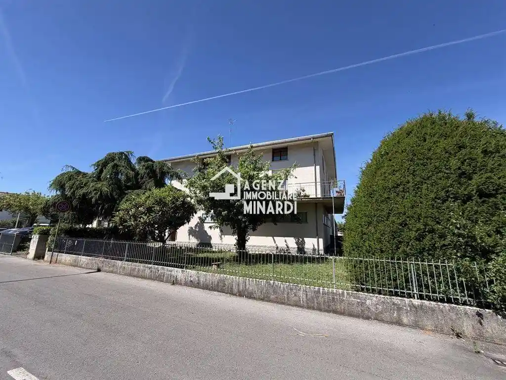 Casa indipendente in vendita a Faenza