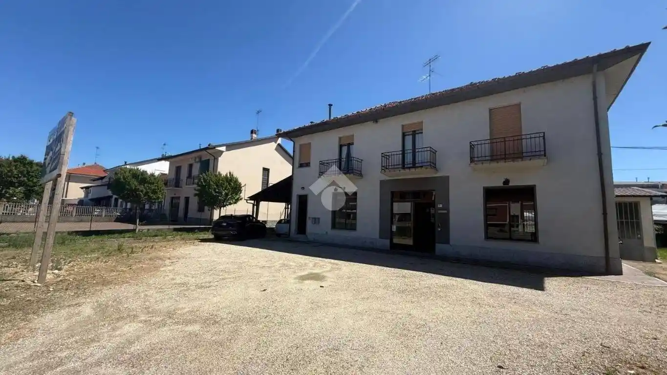 Casa indipendente in vendita a Alba