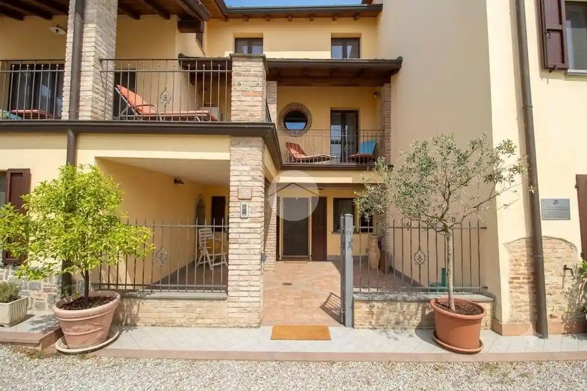 Appartamento in vendita a Montechiarugolo