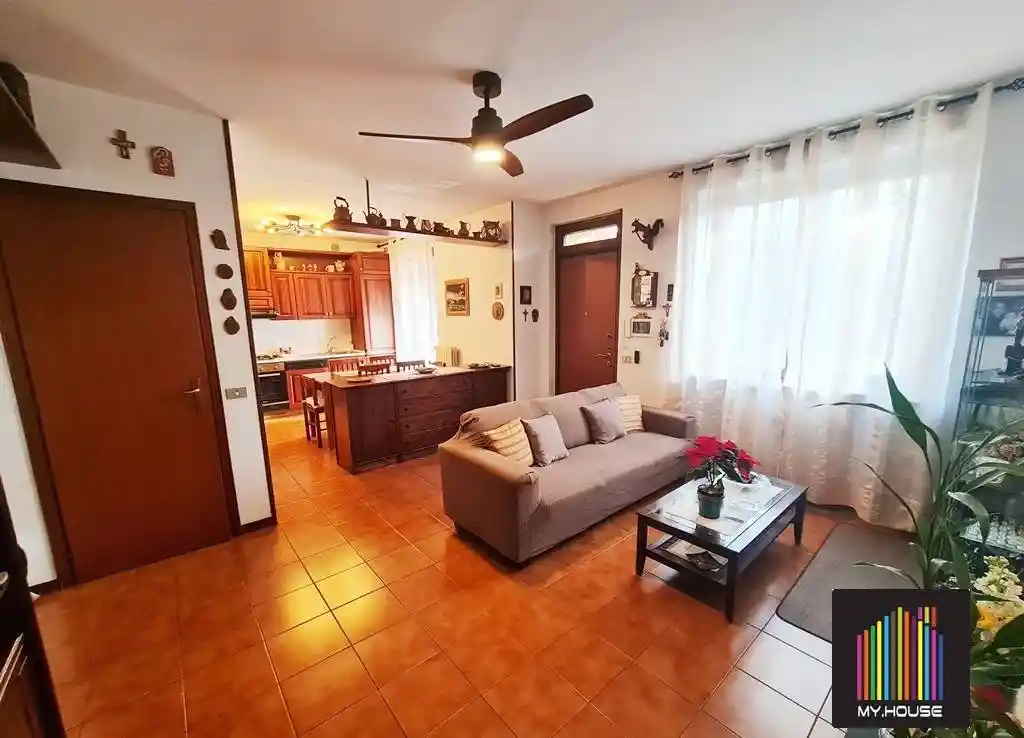 Appartamento in vendita a Jerago con Orago