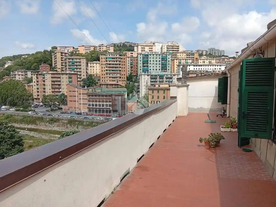 Appartamento in vendita a Genova