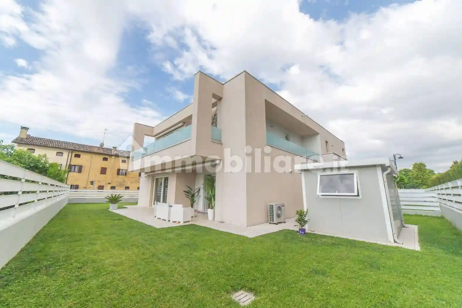 Villa - foto 2