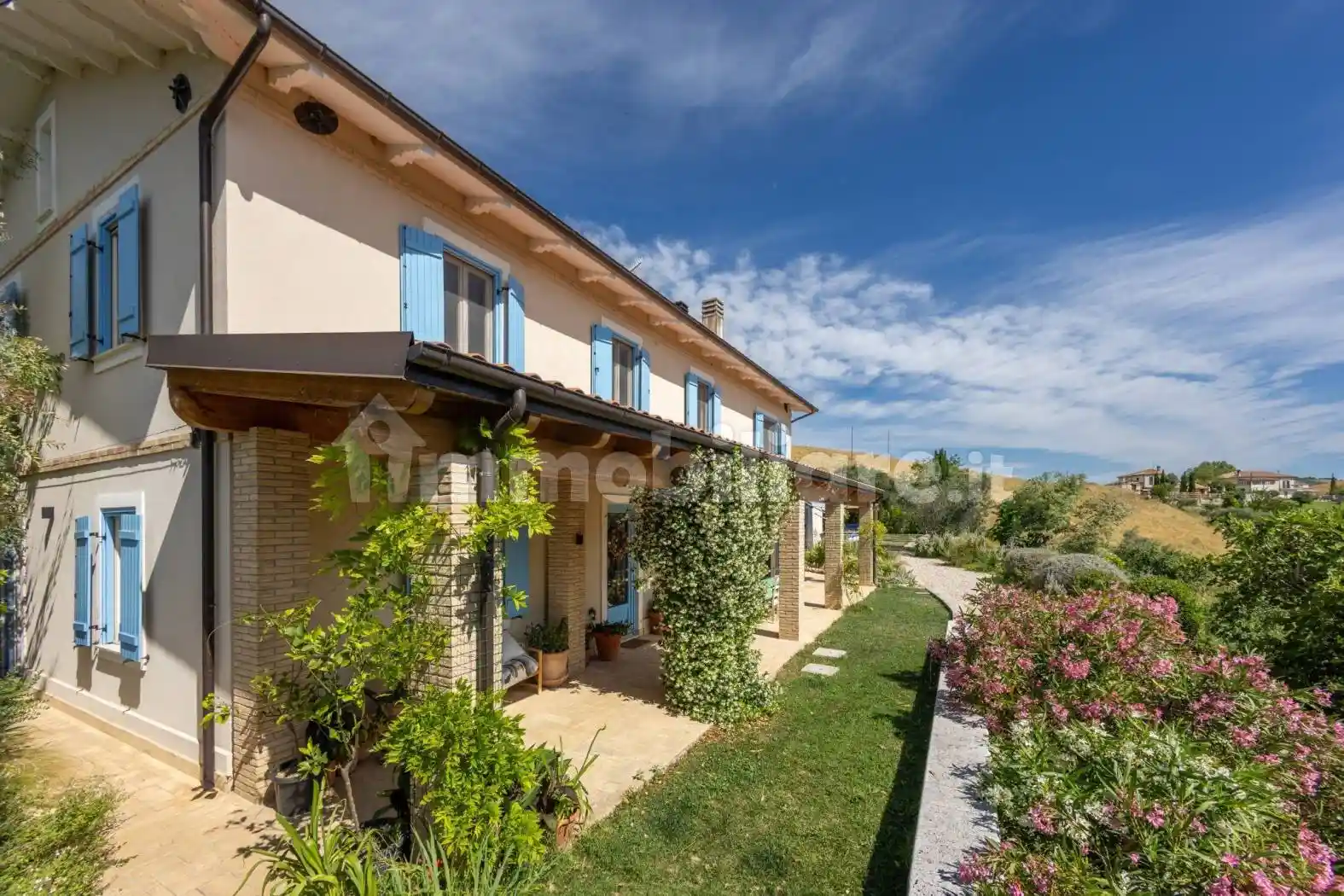 Villa in vendita a Castilenti