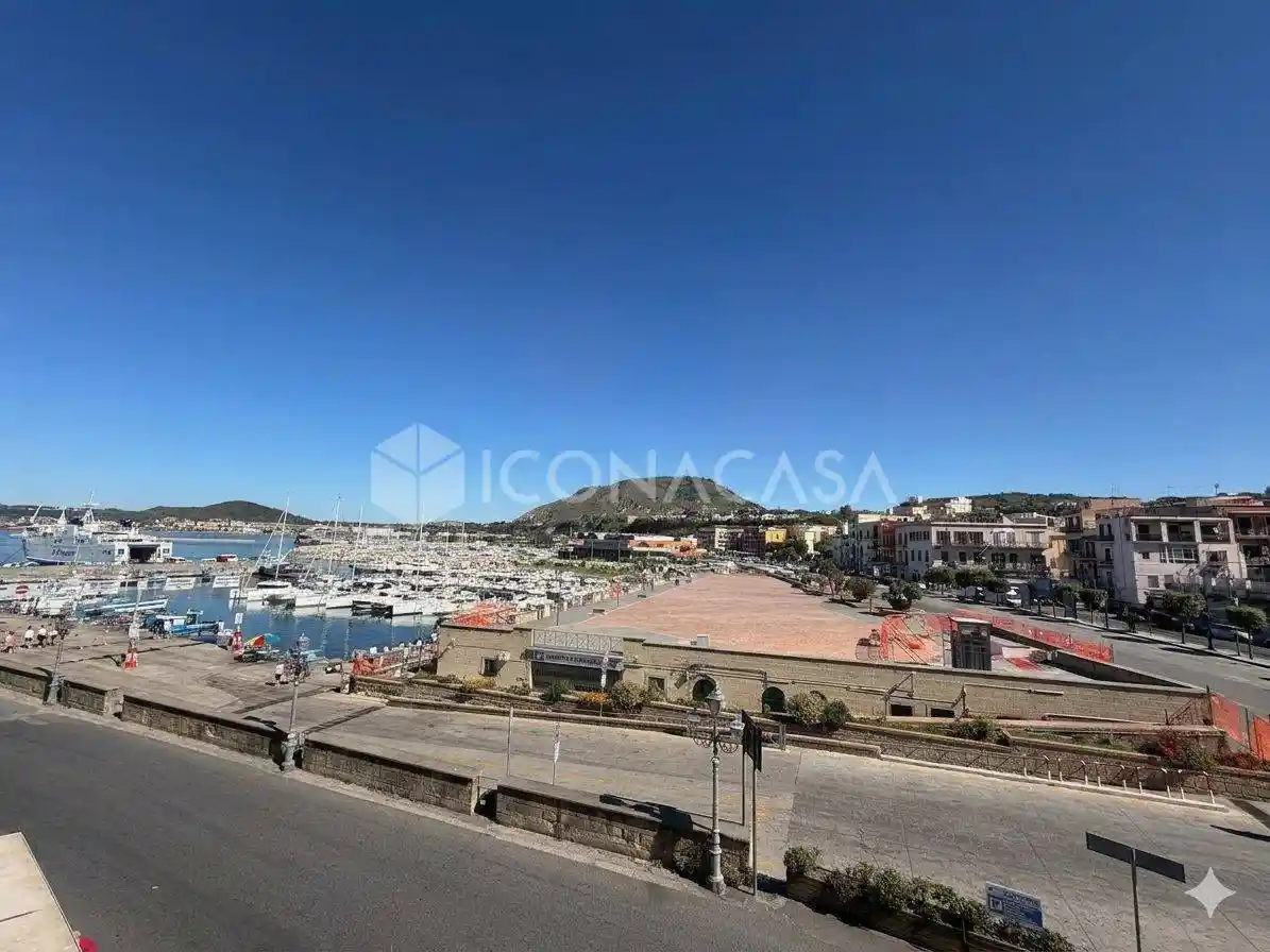 Appartamento in affitto a Pozzuoli