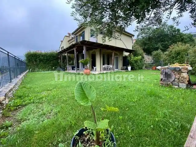 Villa in vendita a Magliolo
