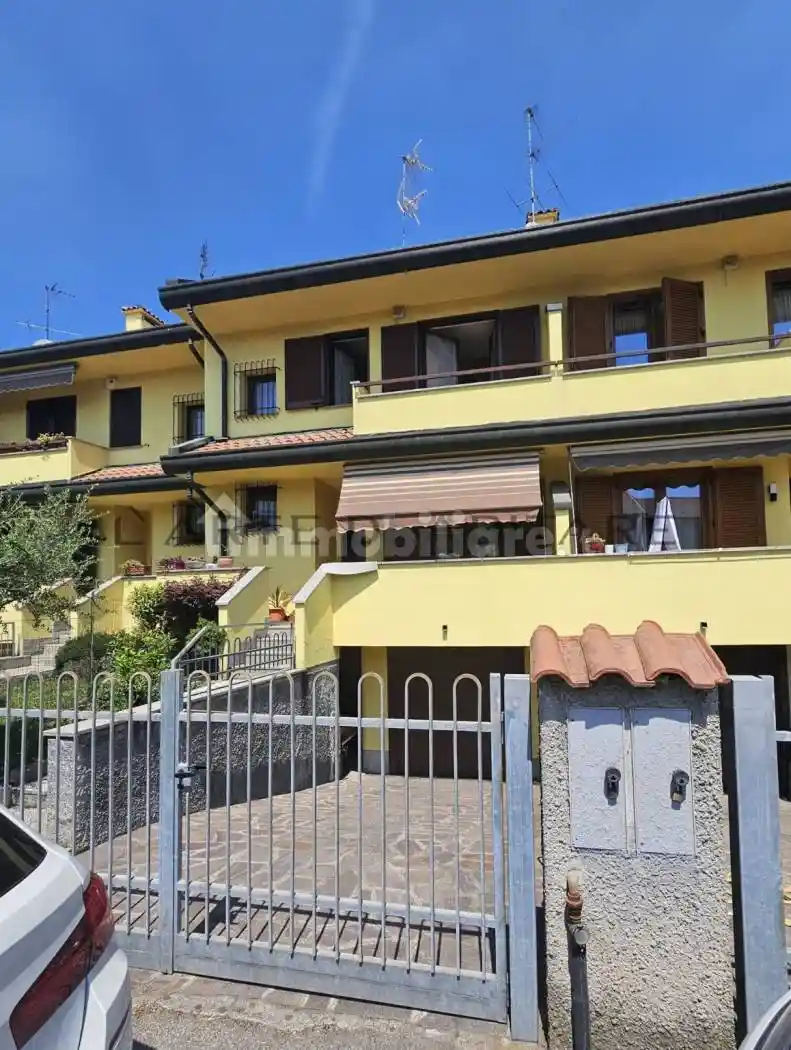 Villetta a schiera in vendita a Parabiago