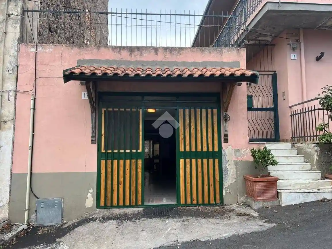 Casa indipendente in affitto a Catania