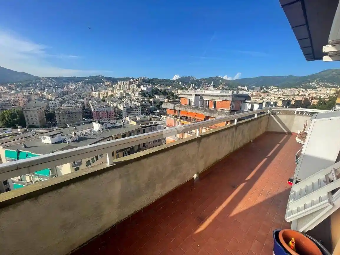 Appartamento in vendita a Genova