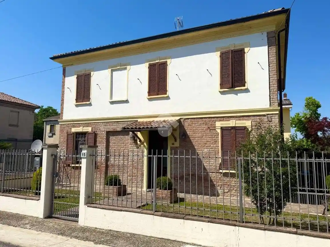 Casa indipendente in vendita a Pinarolo Po