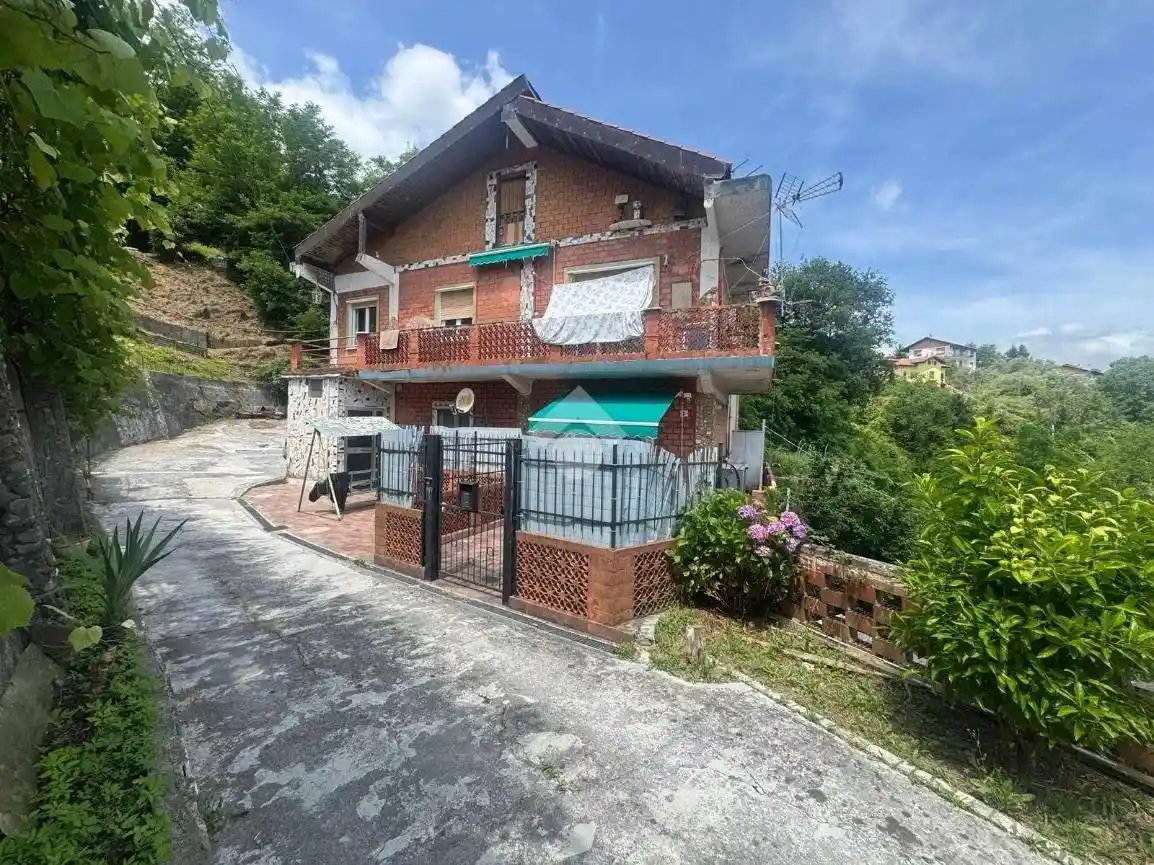 Appartamento in vendita a Ceranesi