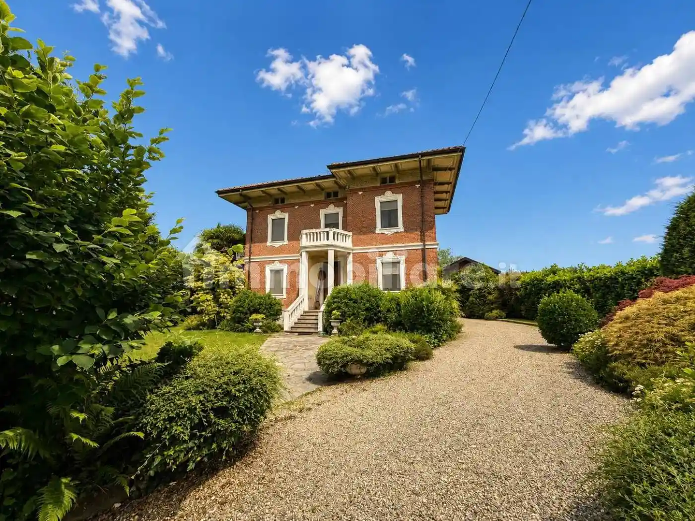 Villa in vendita a Brusnengo