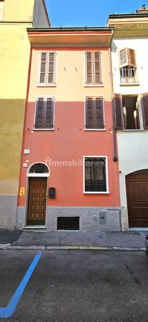 Casa indipendente in vendita a Cremona