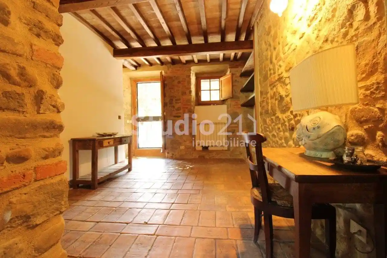 Rustico - Casale in vendita a Reggello
